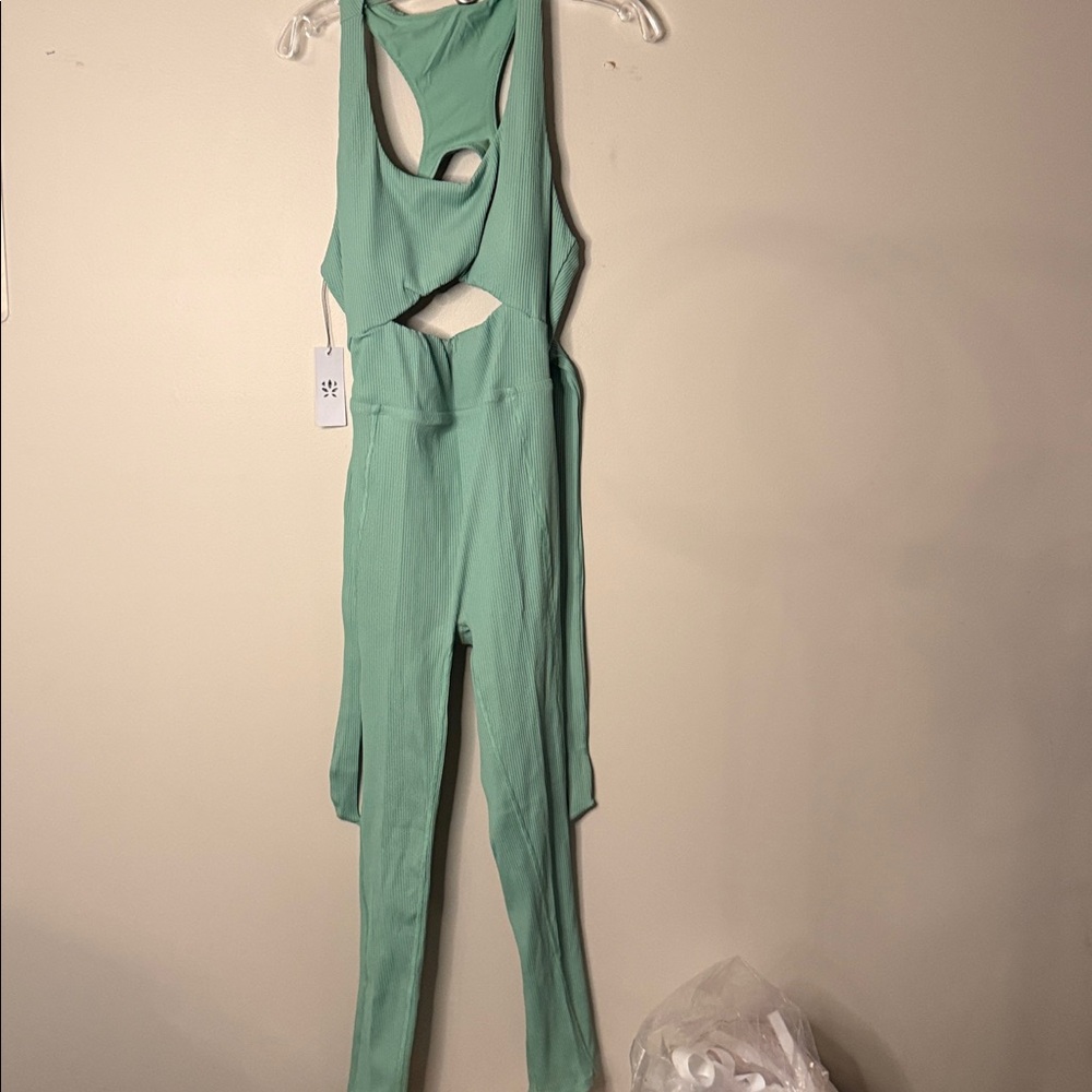GIGI C Krizia Jumpsuit - Picture 3 of 7